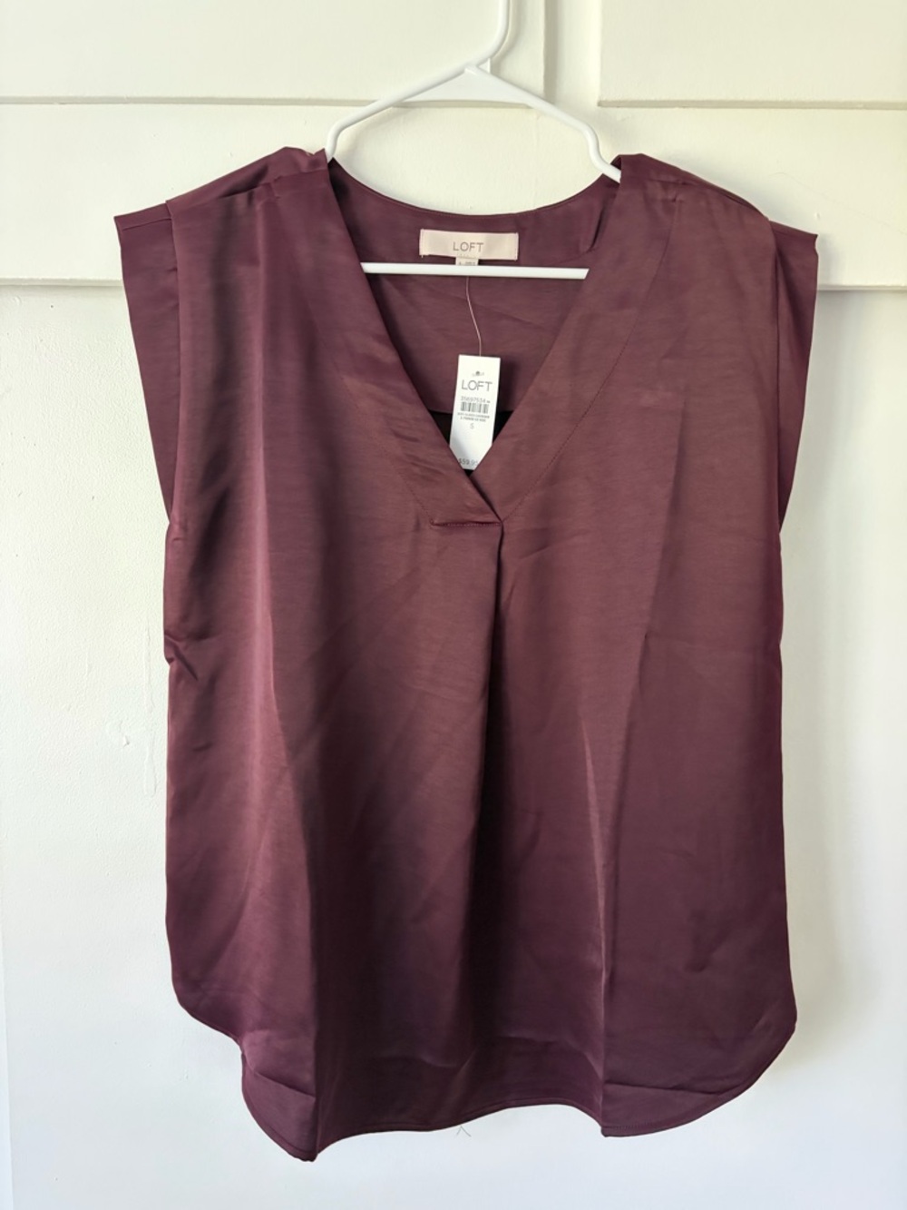 LOFT Sleeveless V-Neck Shell Top in Plum